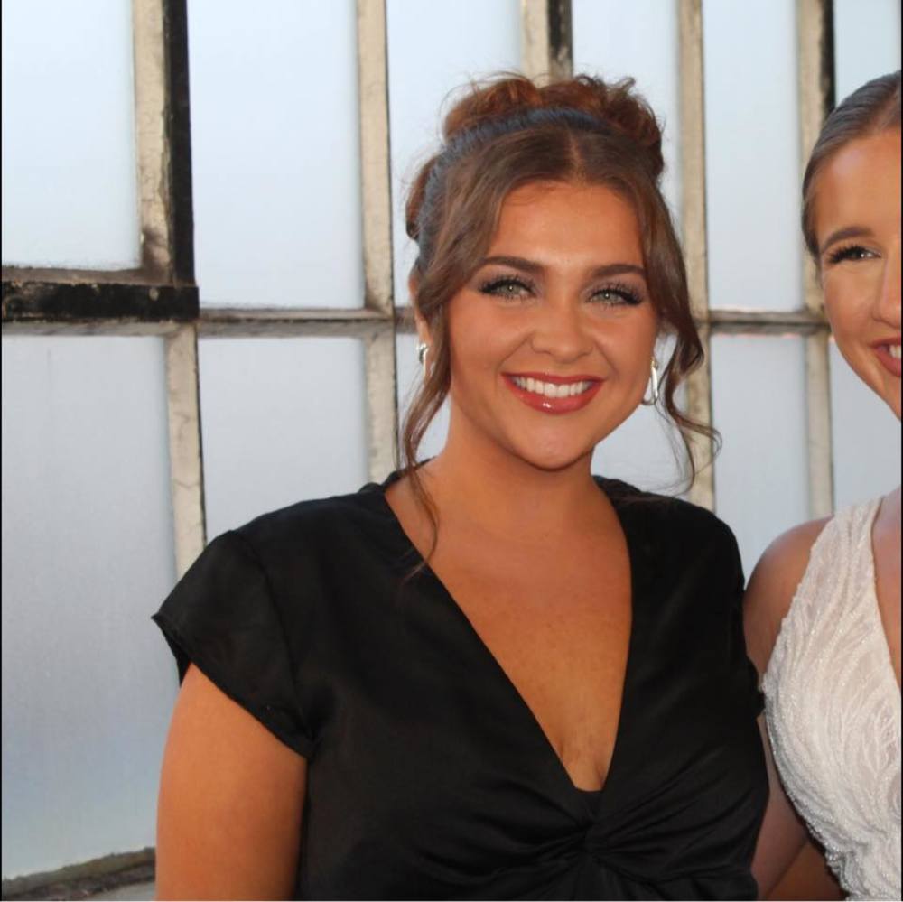 Meet your Posher, Courtney